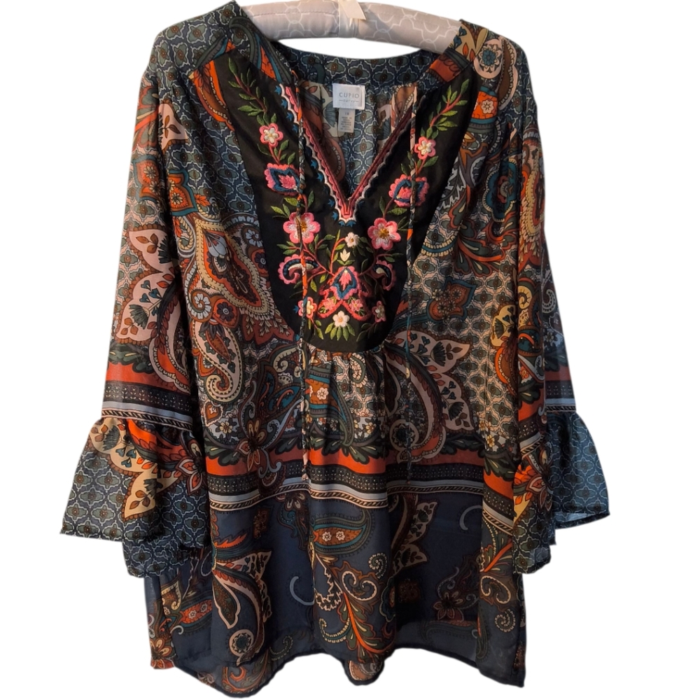 Cupio Curvy Blue Paisley Embroidered Boho Peasant Blouse